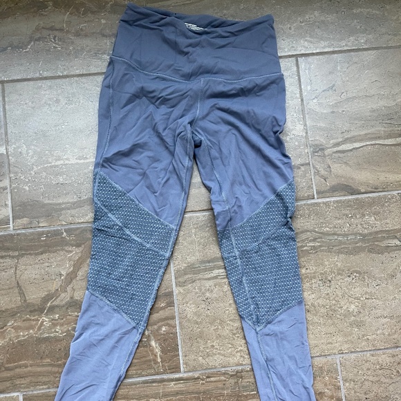 Victoria Secret Lilac Mesh Bottom Legging - Picture 1 of 1